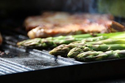 Spargel gegrillt auf der Thüringischen Landesmeisterschaft im Grillen - Thüringer Grill Battle