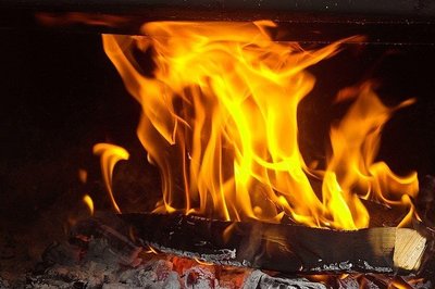 Feuer aus exklusiven Eichenfässer - Räucherchunks