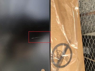 Panel rechts_Kratzer.jpeg