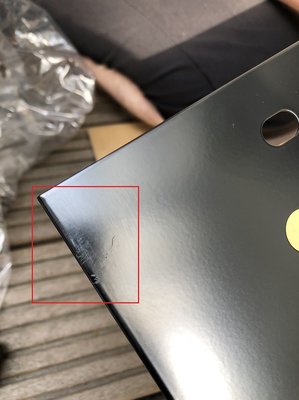 untere Front_Kratzer.jpeg